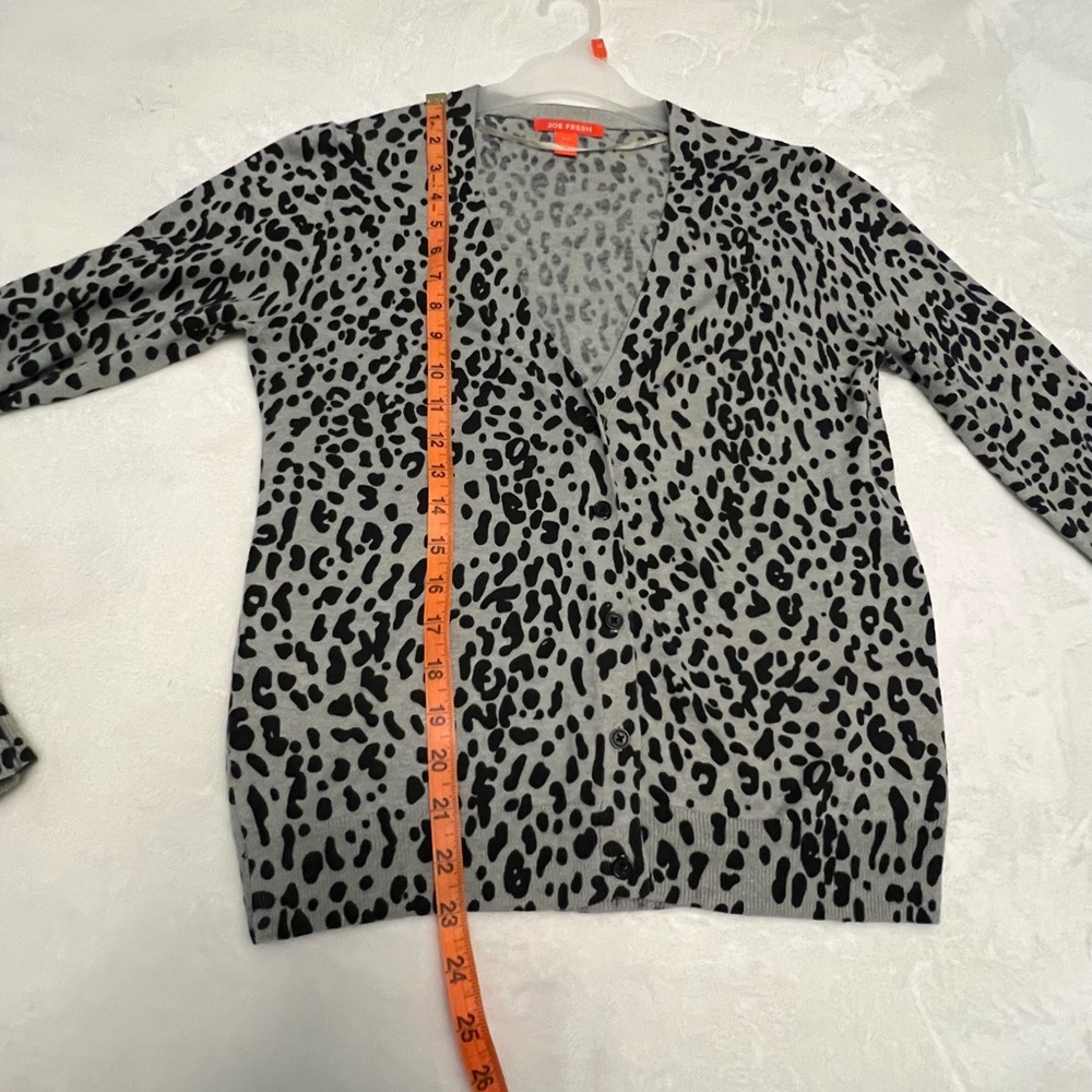 Gray Animal Print Sweater - Picture 6 of 8
